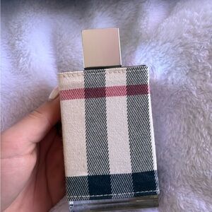 Burberry London EDP with Sandalwood, Musk and Jasmine